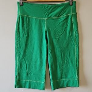 lululemon athletica Size 6 Green Capris